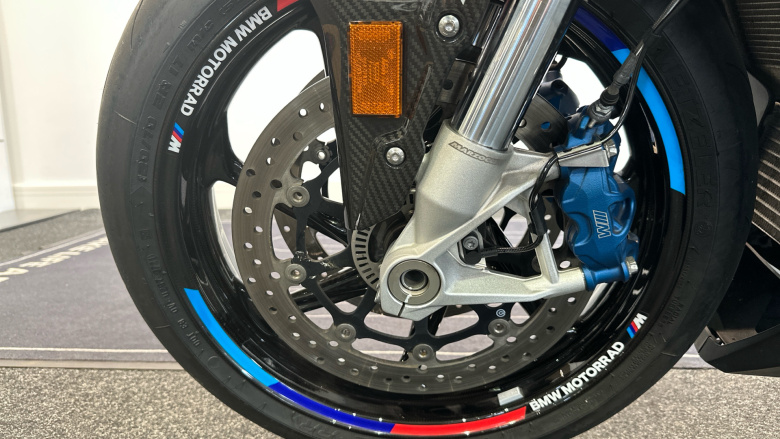 BMW M1000 RR